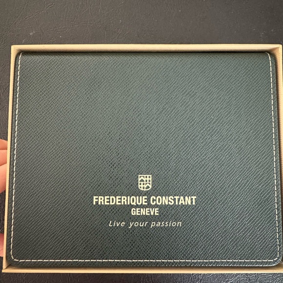 FRÉDÉRIQUE CONSTANT GENEVE MENS WATCH  (NWT) - Picture 7 of 8
